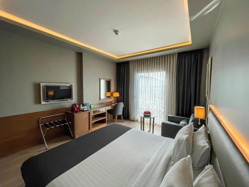 519845870 Holiday Inn Bursa - City Centre by IHG