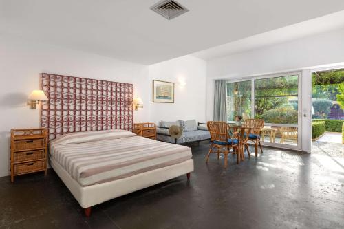 Dionysos Hotel - image 12