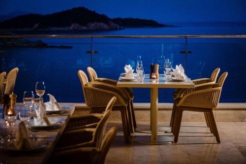 Ресторант, Rixos Premium Dubrovnik in Дубровник