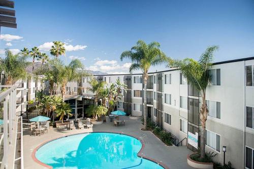 Modern and Stylish Studio at 1200 Riverside in Burbank in Burbank, USA