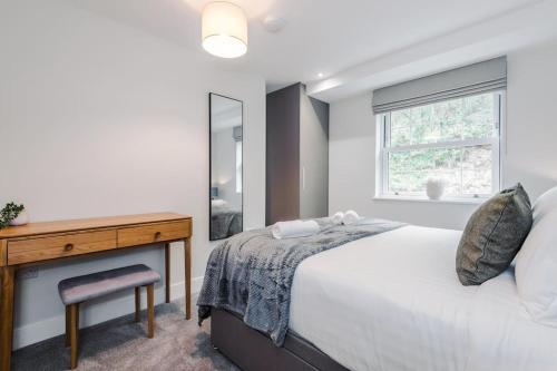 No.44 - Deluxe 2-Bedroom Duplex with Balcony