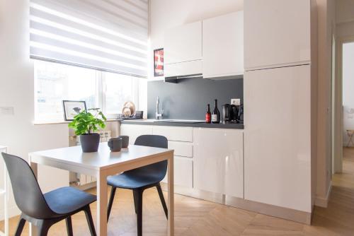 Eur appartamento vista lago Fattori, Rome (photo 2)