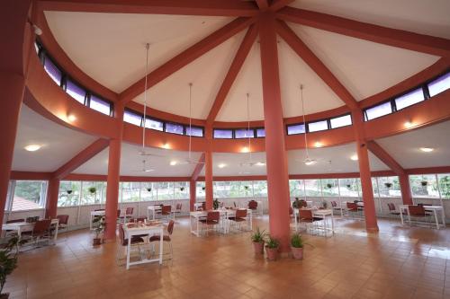 Indismart Woodbourne Resort