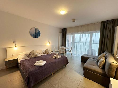 Studio Apartment with Sea View image 10