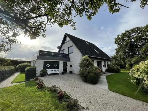 White House Ferienwohnung 1 in Alkersum, Deutschland