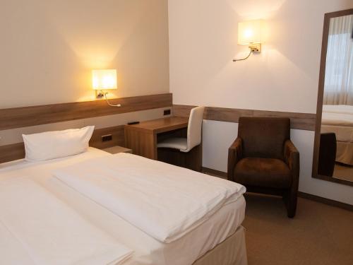 Hotel Am Gorzberg Greifswald 1.8km von Schönwalde-Center entfernt