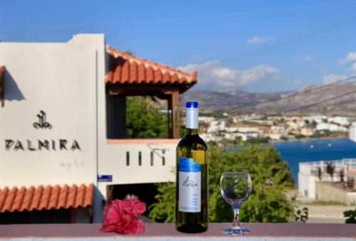 Palmira Apartments in Makris Gialos