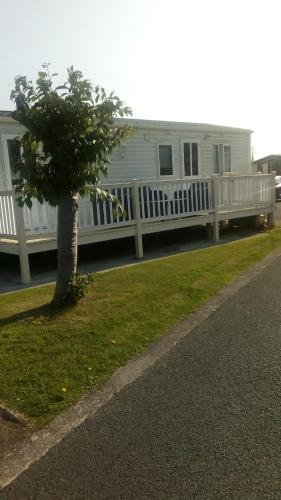 2 bedrooms, 3 beds