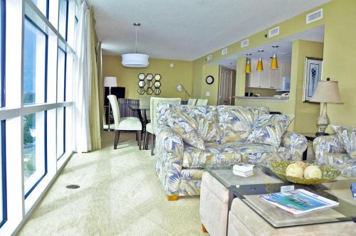 Luxury 3BR at Seaside Resort, Fantastic Views, Shop, Dine, Enjoy in Myrtle Beach, USA