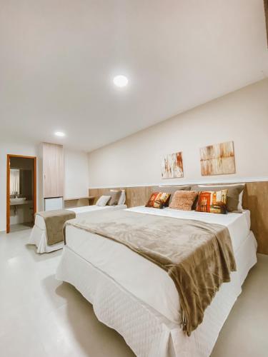 King Suite with Pool View image 1