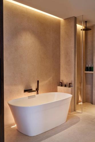 Bathroom, 1 Hotel Mayfair in Mayfair