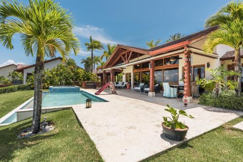Amazing 3 Bedrooms Villa at Puerto Bahia in Samana