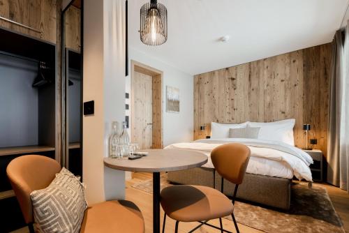 1 queen bed