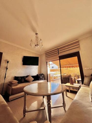 Shared lounge/TV area, Nassali - Luxurious Beachfront Villa with Private Pool near Ain Diab Beach