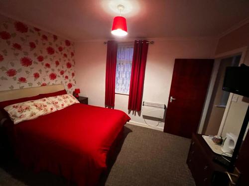 Lynton Hotel - image 4