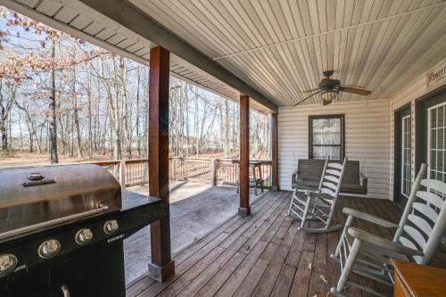 Clarksville Home with Porch and Fishing Pond Access!