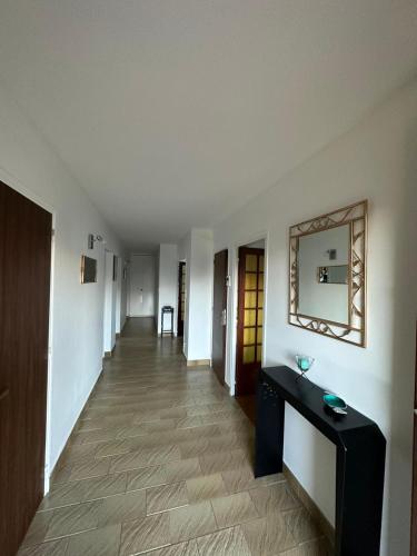 Maison Confort Stationnement Privatif 6 pers in อชิโรเรส