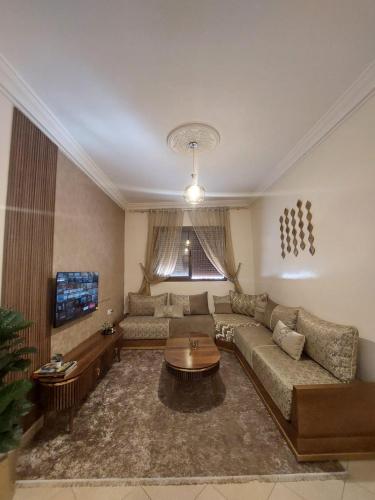 Charite Host Appartement , Wifi et Parking Gratuit in Essalam