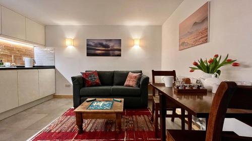 virtuve, Cambrian Cottages - Charming Countryside Barn in Llandyssul