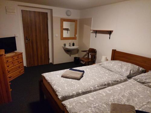 Standard Double Room with Shared Bathroom