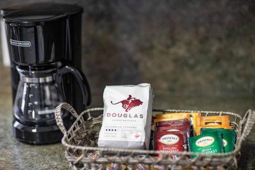 Pet Friendly Millcreek Home Close to Downtown/Mtns Pet Friendly Millcreek Home Close to Downtown/Mtns