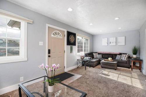 Pet Friendly Millcreek Home Close to Downtown/Mtns Pet Friendly Millcreek Home Close to Downtown/Mtns