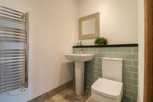Valley View - image 4