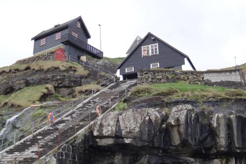 House by the sea and The Seal Woman in Джегв