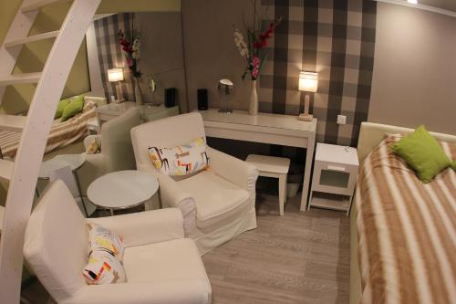 Apartment Mokhovaya 30 with Sauna - image 11