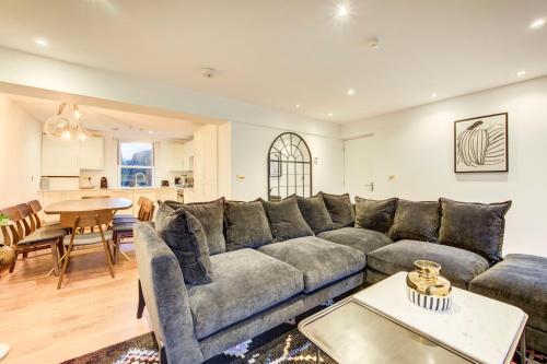 Prime Location Marylebone 4 Bed Designer Flat, Londýn
