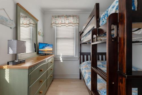 Comfortable 2BR Condo Near the Beach & Boardwalk in Wildwood, USA