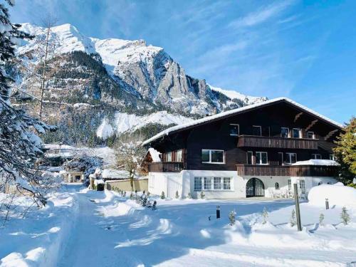 Unique Penthouse with Gallery and Mountain View in Kandersteg