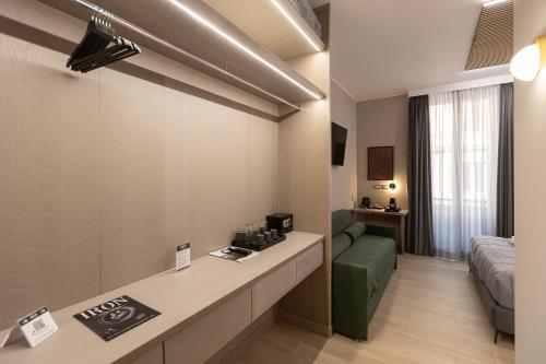 IRON Luxury Rooms, Rome (photo 7)