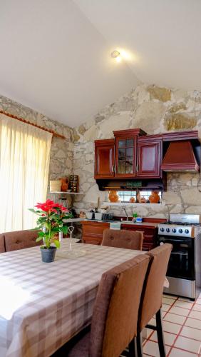 Cabañas- Casas España (Cabanas- Casas Espana) in คอสตา เอสเมอรอลดา