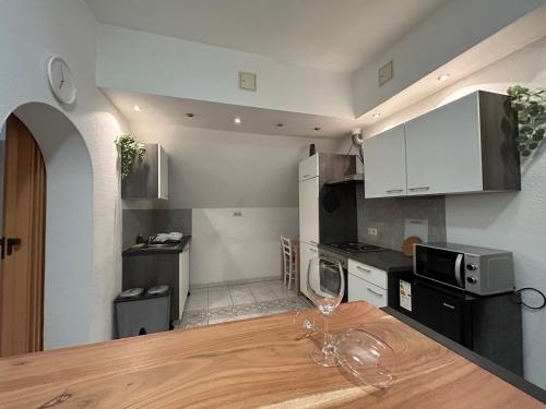 廚房, Parkplatze, Einzelbetten, 2 Balkone, fast Wi-Fi 100 Mbit, Homeoffice, Aufzug, lichtdurchflutet, Pano in 埃爾倫塞