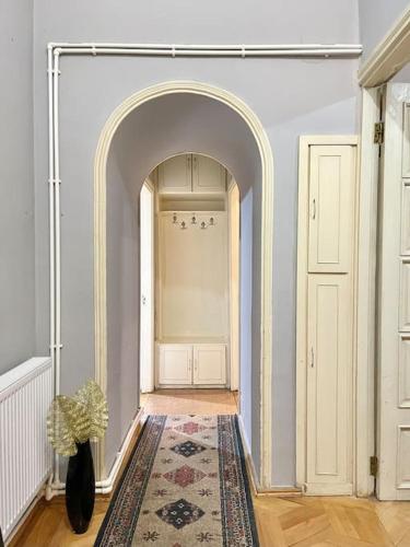 Old Tbilisian apartment in the heart of the center