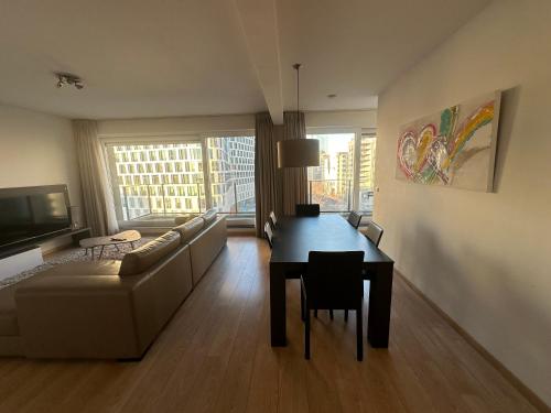 2 Bedroom Apartment in Center with Balcony, Брюссель (фото 7)