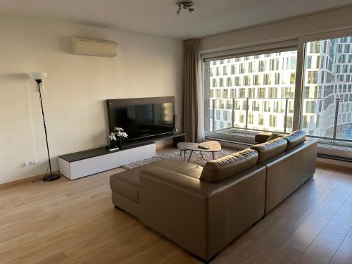 2 Bedroom Apartment in Center with Balcony, Брюссель (фото 10)