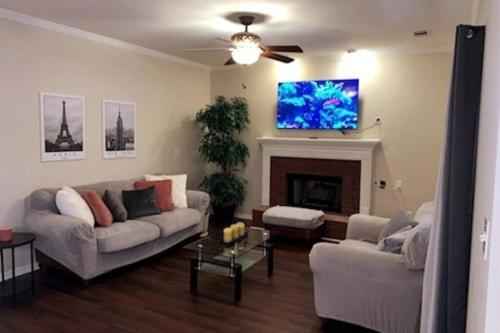 2,298Sqft-King Bed-BBQ-Gbps-W/D in Snellville, USA
