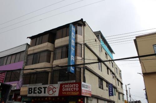 JULIUS Hostal -NO PARQUEO, Alojamiento desde las 14 horas hasta 12 mediodía- photo 1