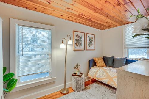 Chic New Hartford Apartment - Hike, Golf and Ski!