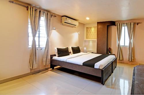 Collection O Rupasi Bangla Hotel & Resorts photo 2
