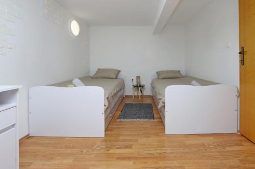 Apartments with WiFi Rijeka - 21879 - image 2