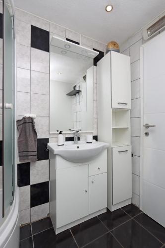 Two-Bedroom Apartment image 7