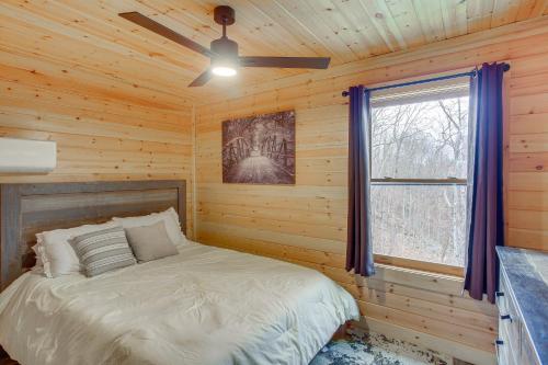 Celina Cabin with View of Dale Hollow Lake!