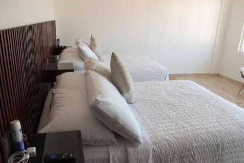 2 double beds