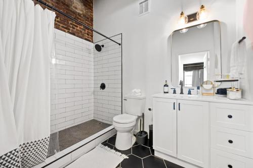 Charming Boho Loft on Historic Morris Ave in Birmingham, USA