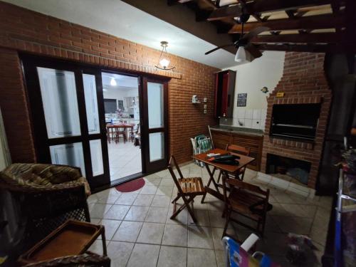 Sobrado em condomínio quase pé na areia em Juquehy Sobrado em condomínio quase pé na areia em Juquehy