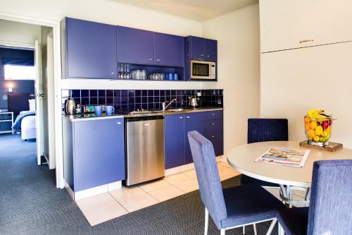 บริการและสิ่งอำนวยความสะดวก, ASURE Colonial Lodge Motel in ทาราเดล