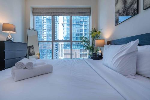Gorgeous 2 Bed Spacious Dubai Marina - image 8